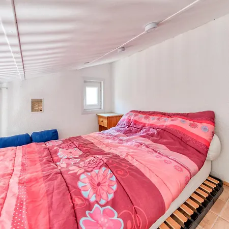 Modern Studio In 아파트 *