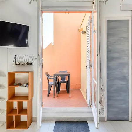 아파트 Modern Studio In *